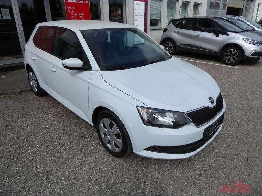 2017' Skoda Fabia photo #5