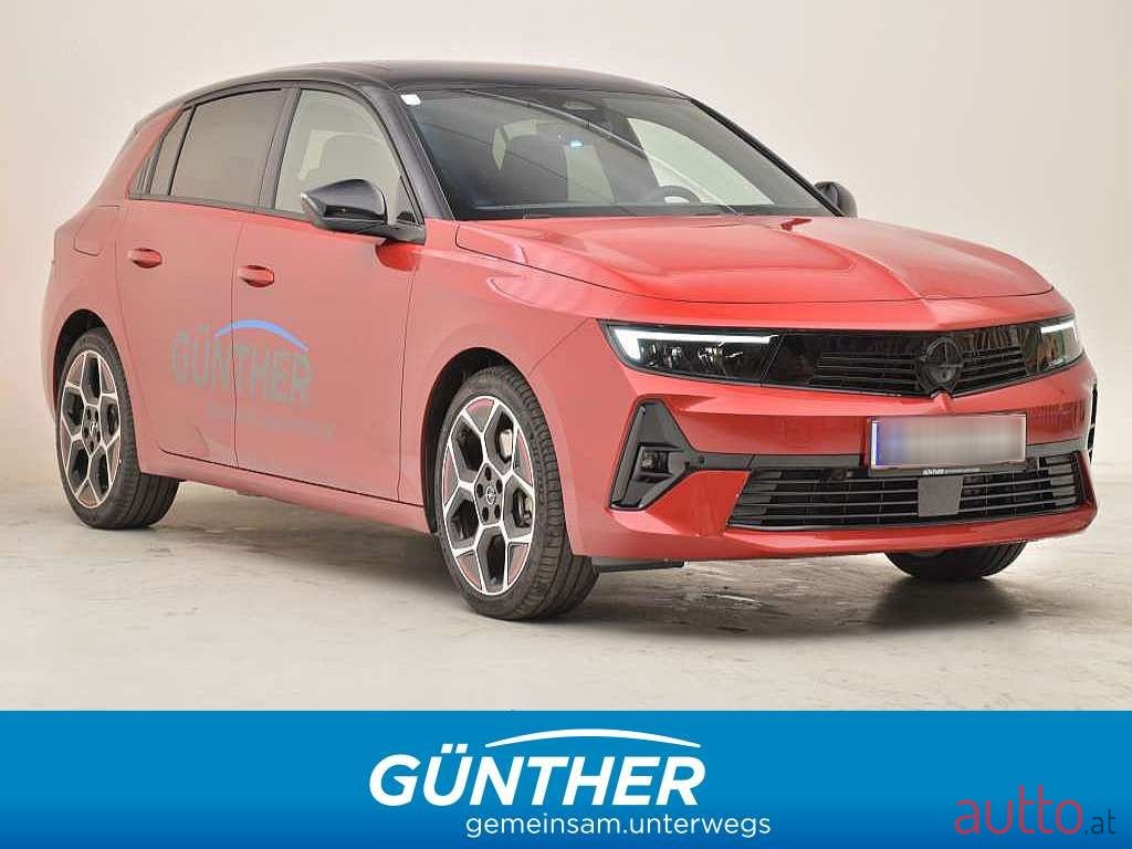 2022' Opel Astra photo #1