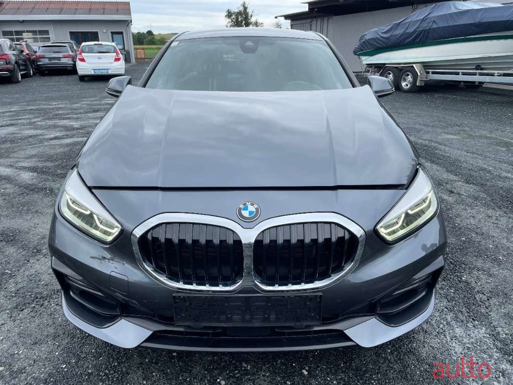 2021' BMW 1Er-Reihe photo #2