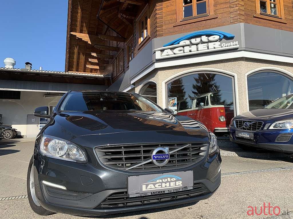 2016' Volvo V60 photo #2