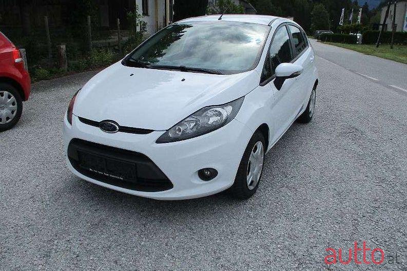 2011' Ford Fiesta photo #1