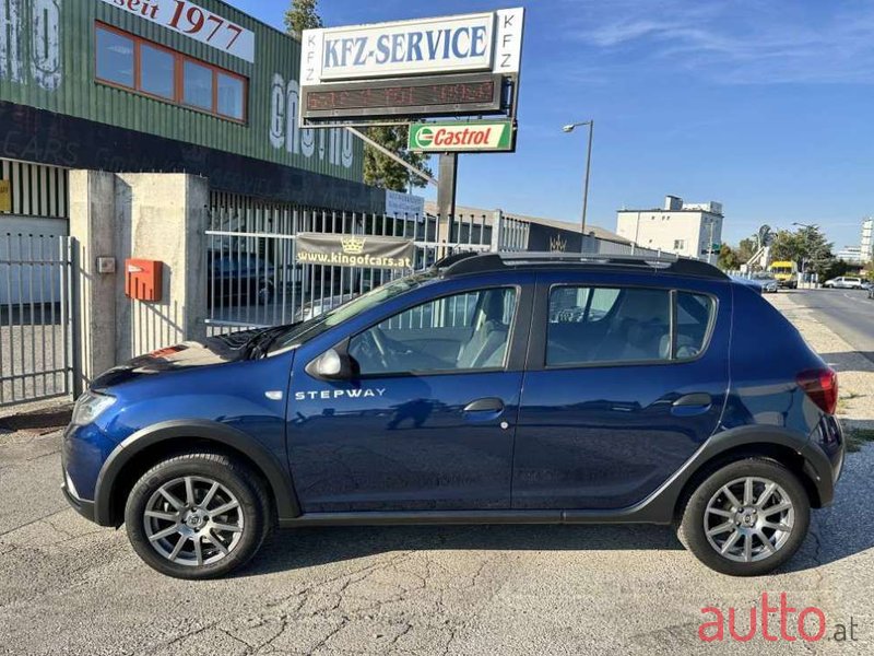 2017' Dacia Sandero photo #2