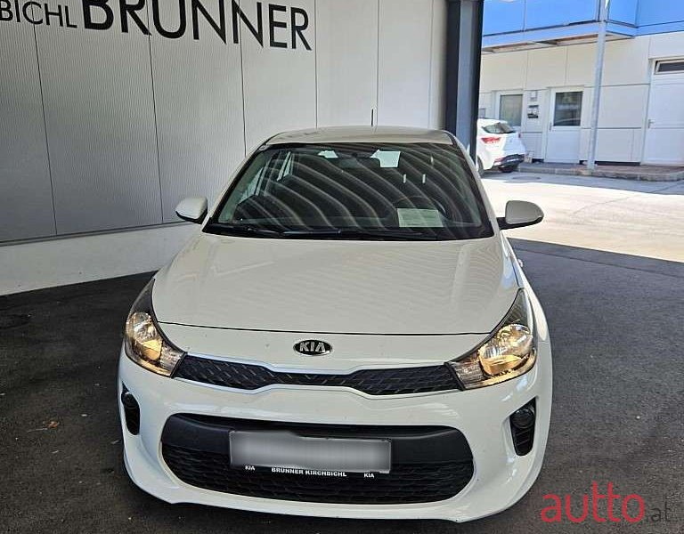 2019' Kia Rio photo #4