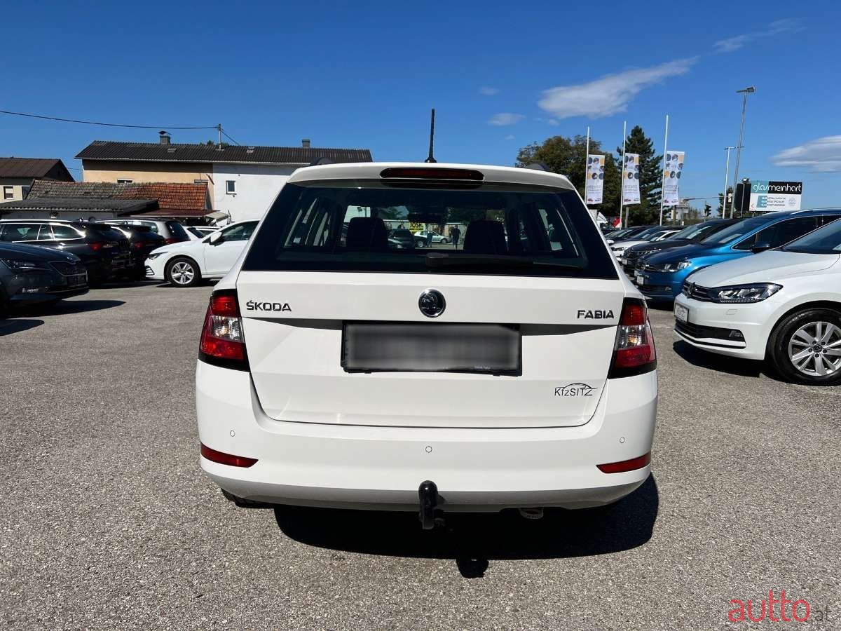 2019' Skoda Fabia photo #4