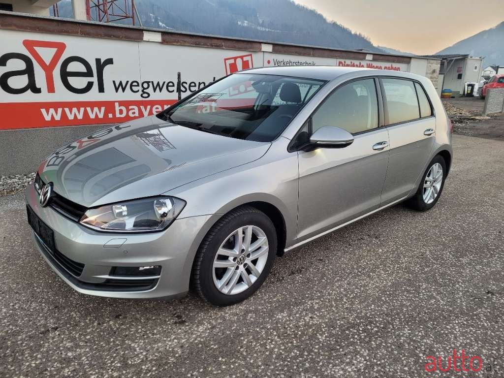 2014' Volkswagen Golf photo #3