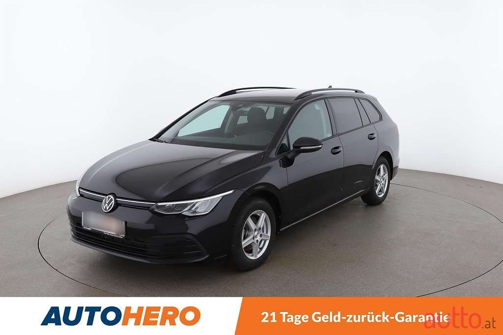 2023' Volkswagen Golf photo #1