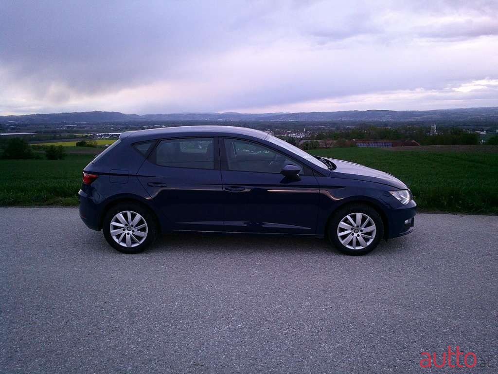 2019' SEAT Leon photo #1