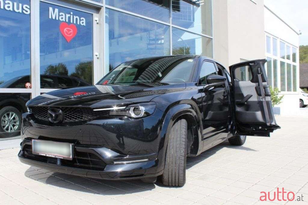 2022' Mazda MX-30 photo #6