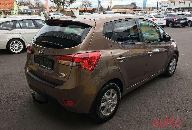 2012' Hyundai Ix20 photo #3