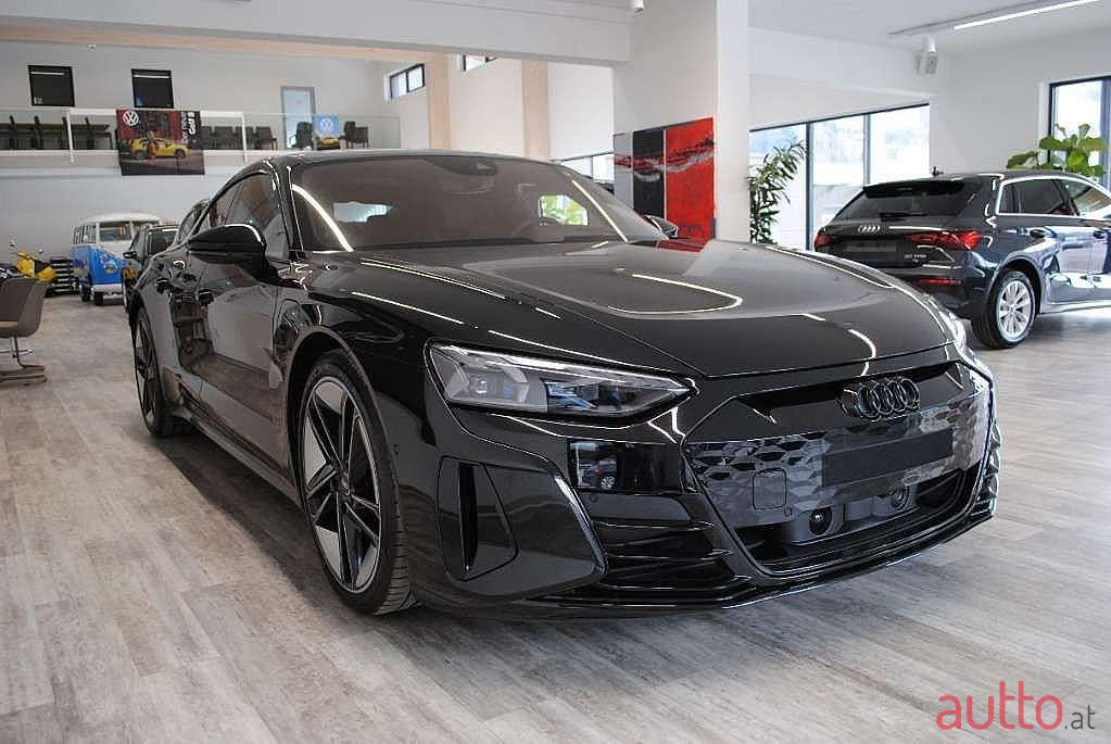 2021' Audi e-tron photo #2