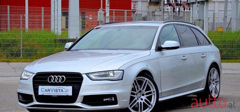 2012' Audi A4 photo #1