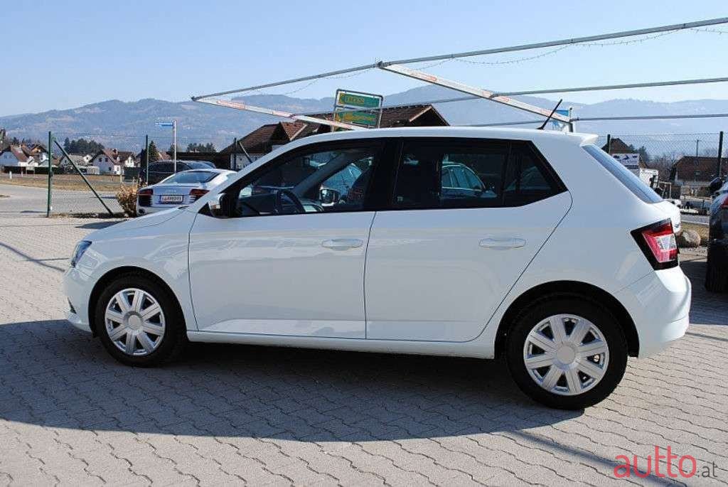 2016' Skoda Fabia photo #5