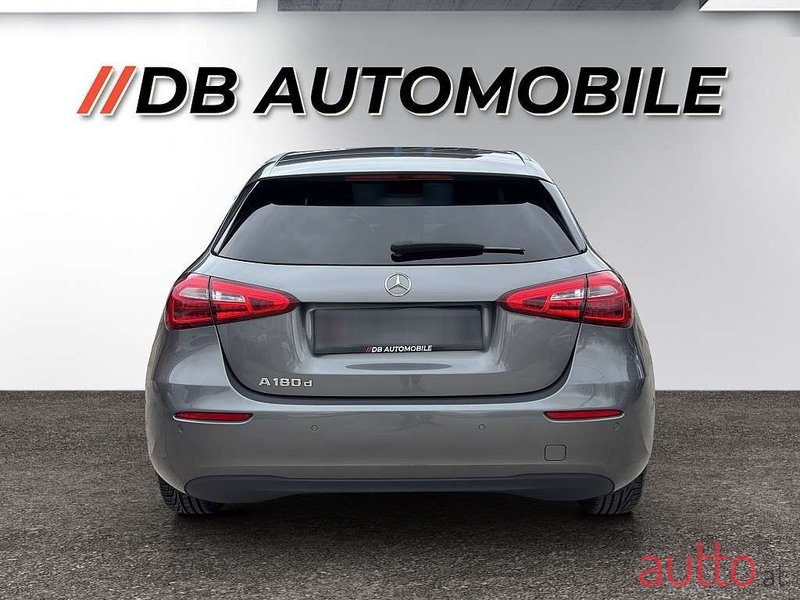 2018' Mercedes-Benz A-Klasse photo #6