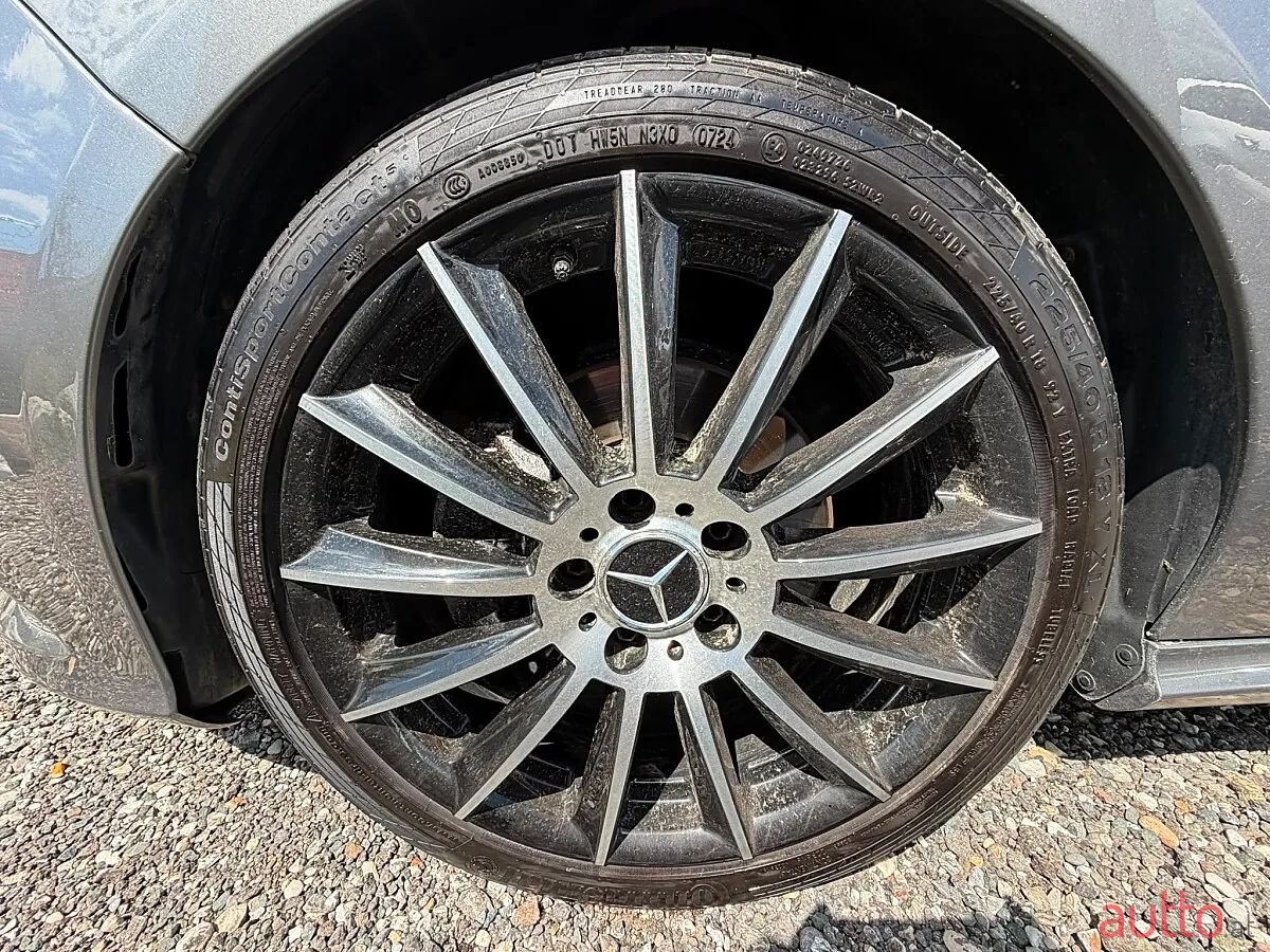 2016' Mercedes-Benz Cla-Klasse photo #5