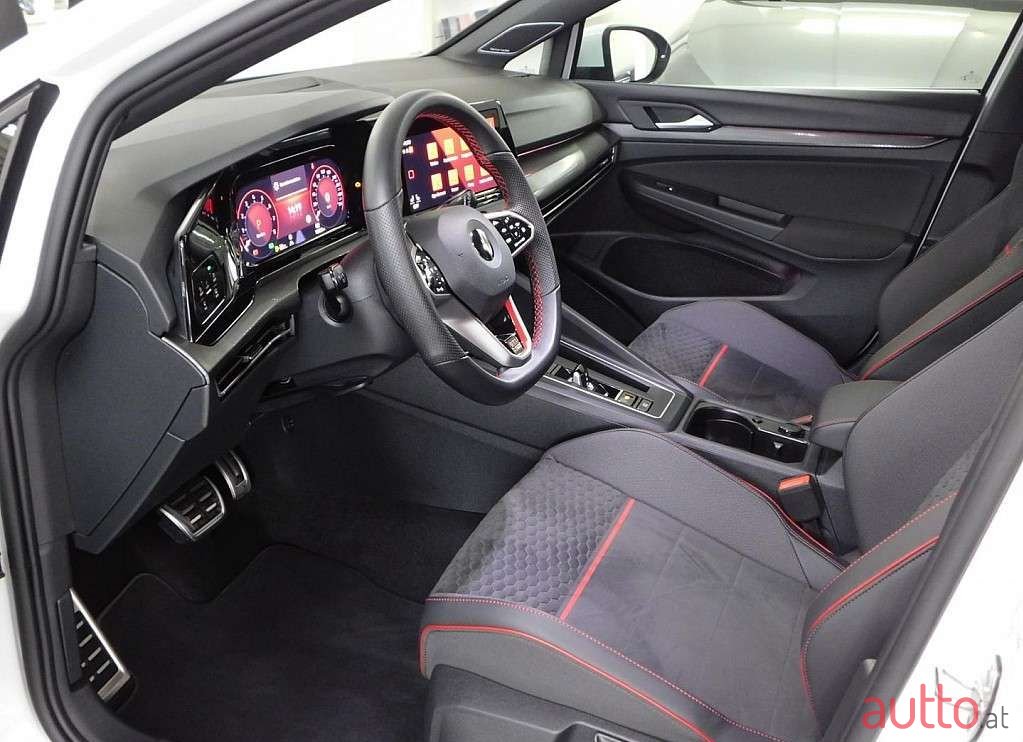 2022' Volkswagen Golf photo #6