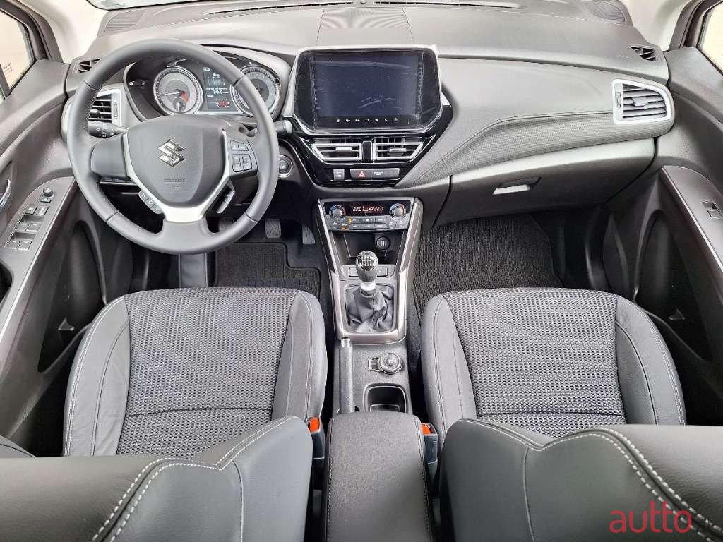 2023' Suzuki SX4 S-Cross photo #6