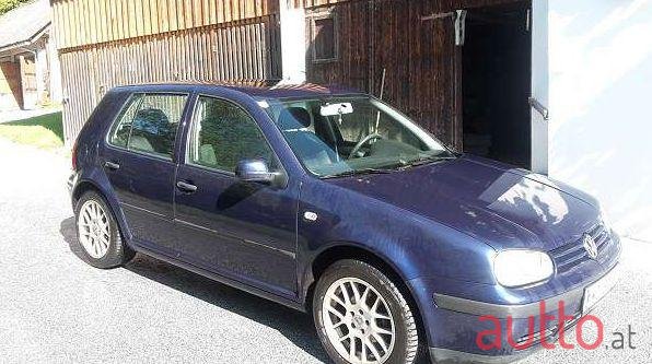 2001' Volkswagen Golf photo #1