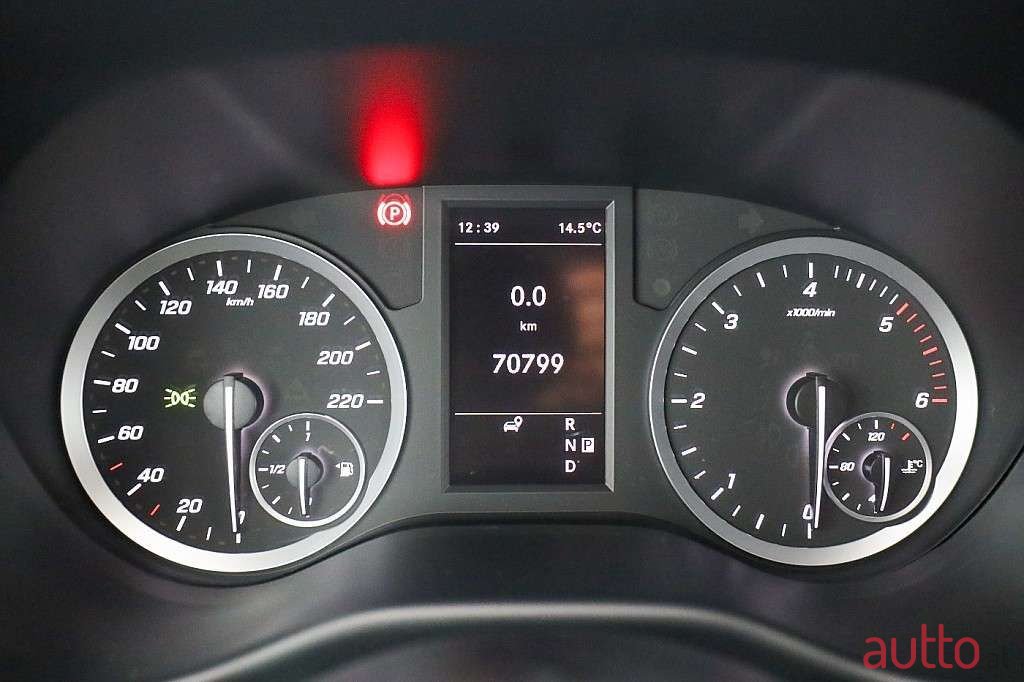 2022' Mercedes-Benz Vito photo #4