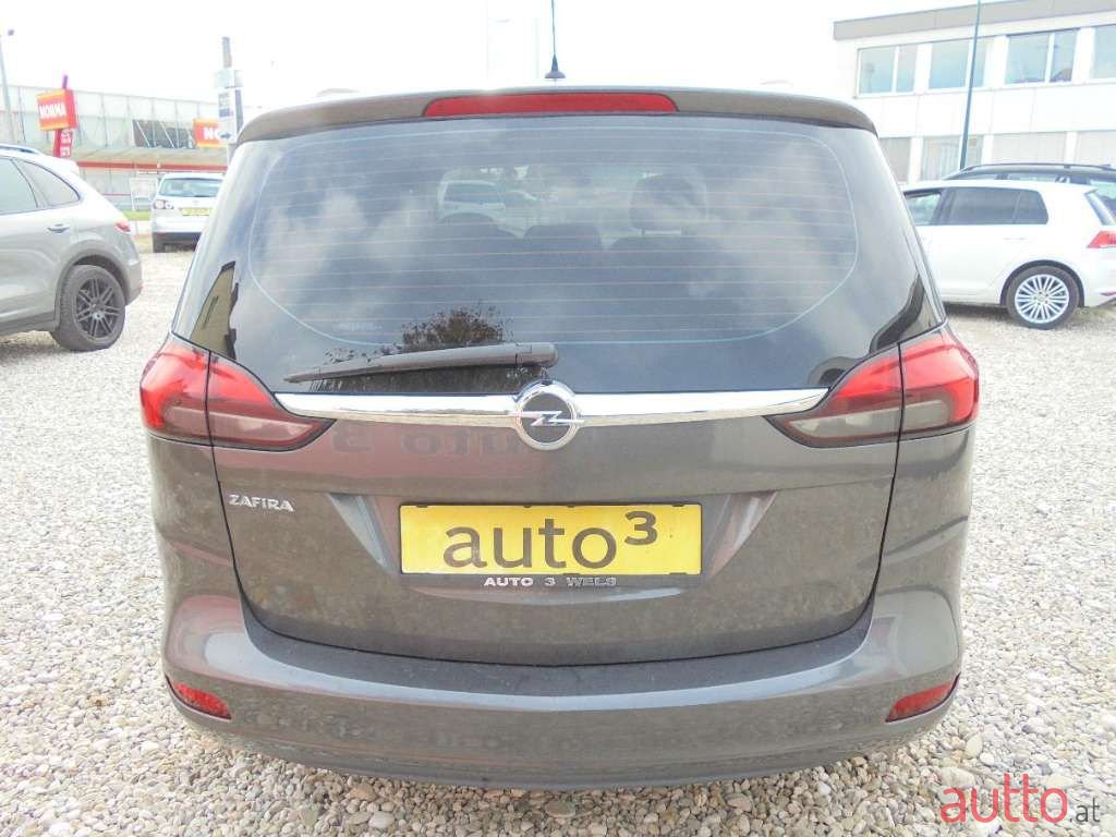 2012' Opel Zafira photo #4