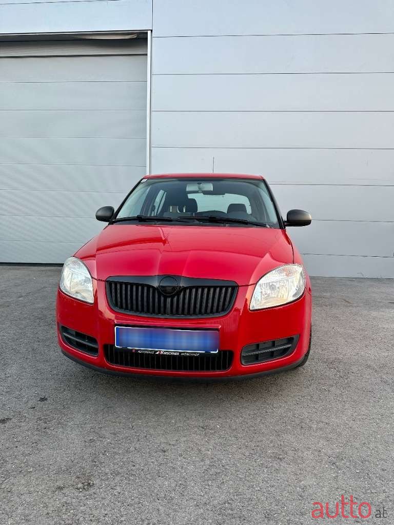 2009' Skoda Fabia photo #3