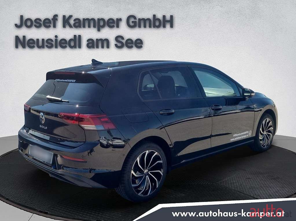 2023' Volkswagen Golf photo #6