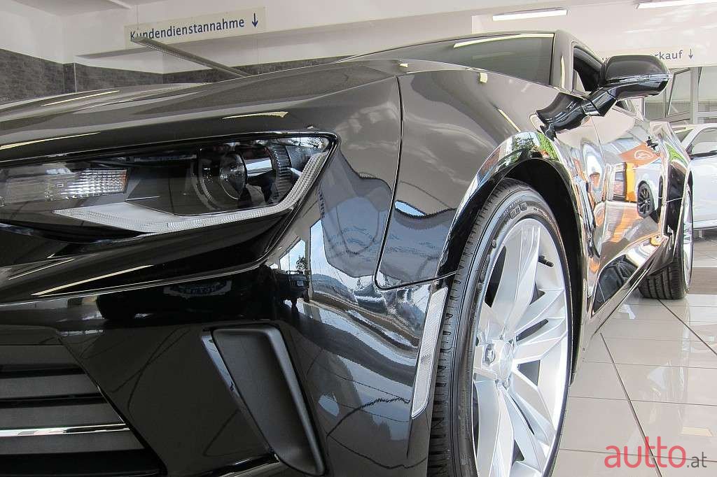 2018' Chevrolet Camaro photo #2