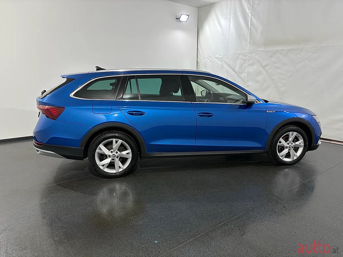 2023' Skoda Octavia photo #5