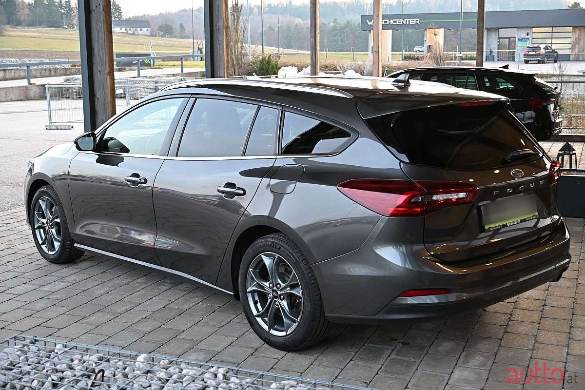 2023' Ford Focus photo #3