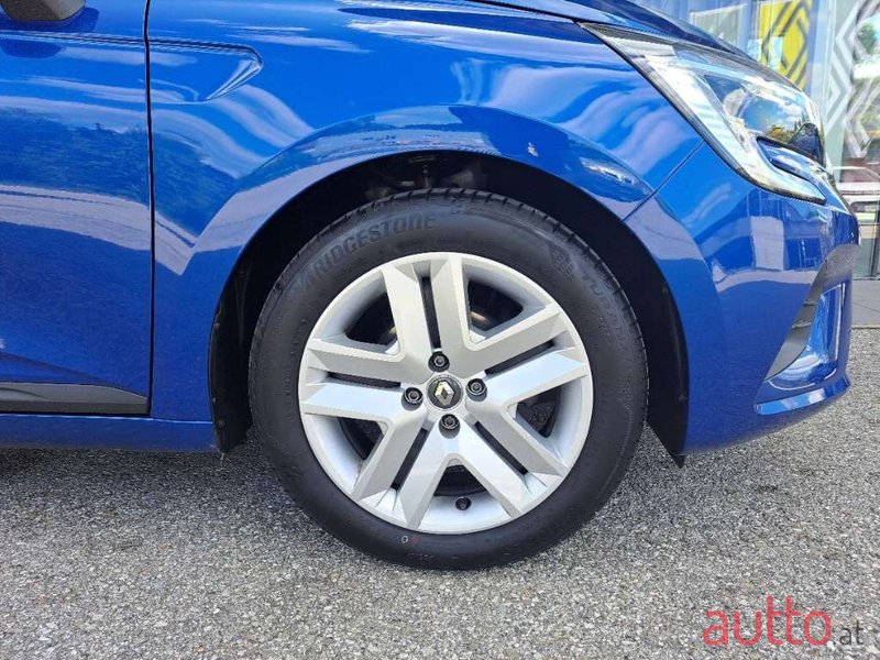 2021' Renault Clio photo #4