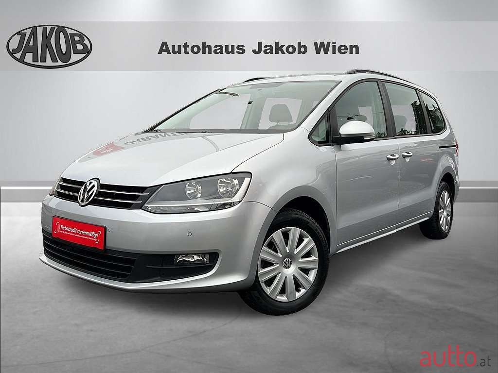 2013' Volkswagen Sharan photo #1