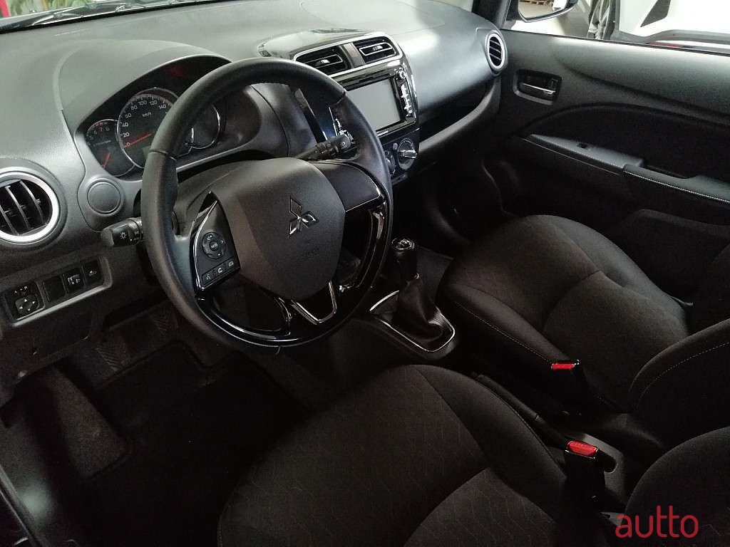 2021' Mitsubishi Space Star photo #5