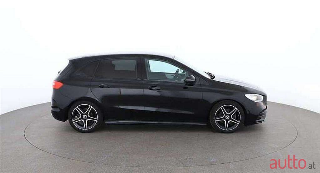 2020' Mercedes-Benz B-Klasse photo #2