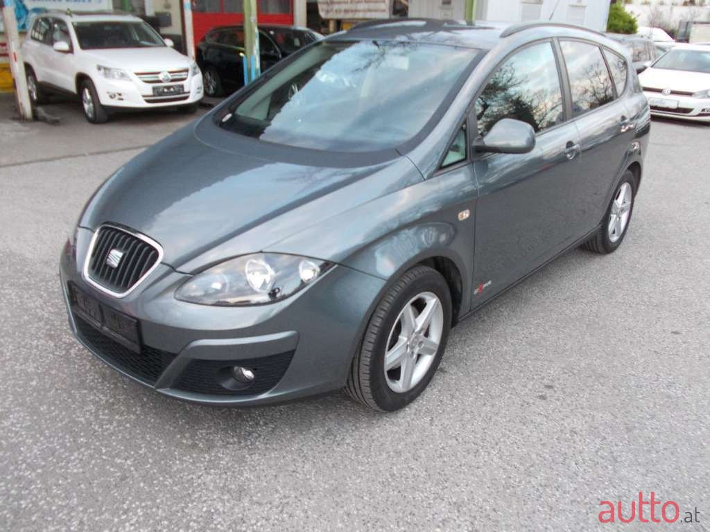 2012' SEAT Altea XL photo #1