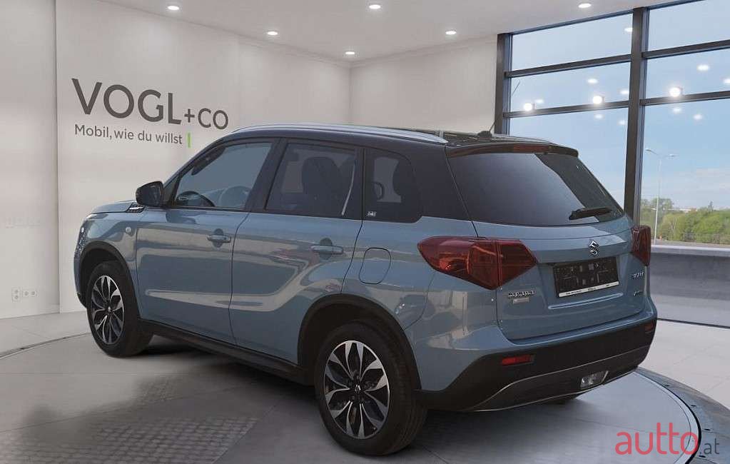 2019' Suzuki Vitara photo #3