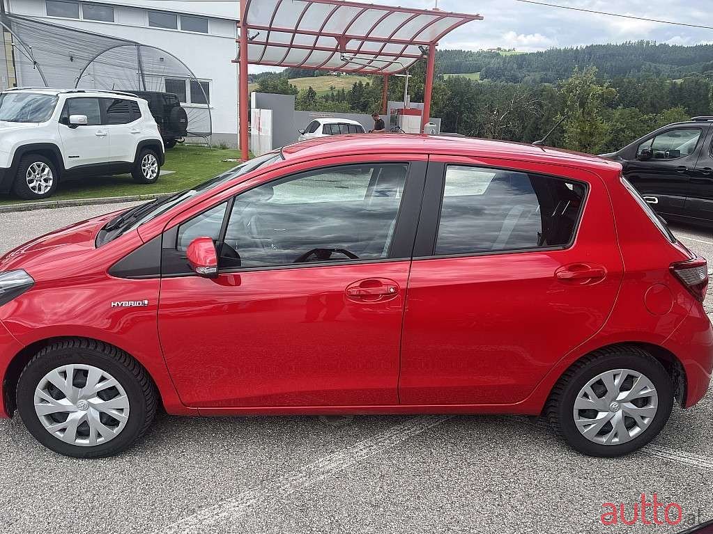 2020' Toyota Yaris photo #2