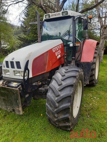 2011' Steyr 9125 photo #1