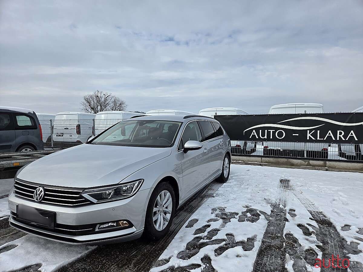 2018' Volkswagen Passat photo #1