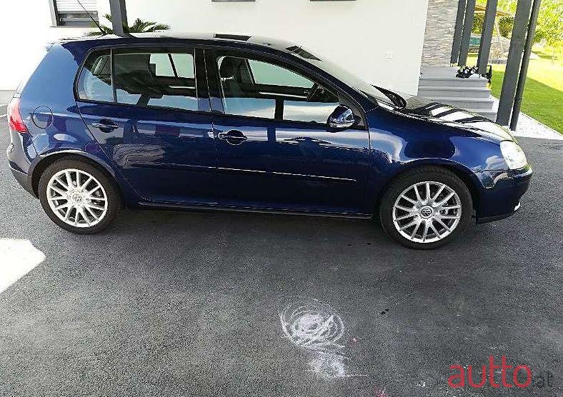 2008' Volkswagen Golf photo #1