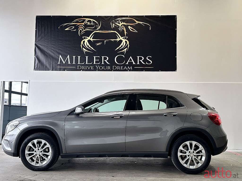2016' Mercedes-Benz Gla-Klasse photo #5