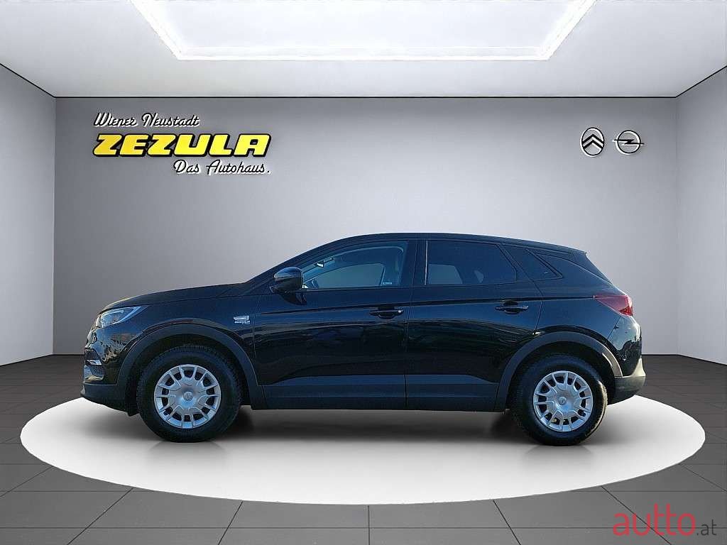 2018' Opel Grandland X photo #3