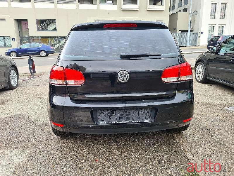 2010' Volkswagen Golf photo #4