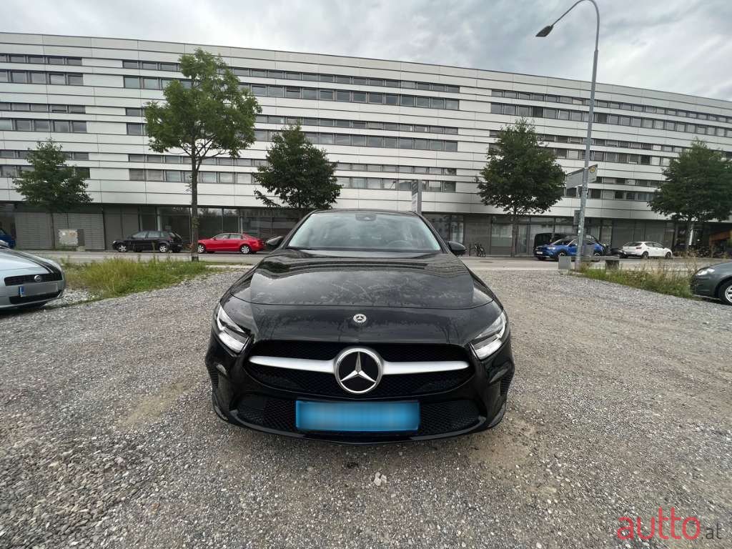 2020' Mercedes-Benz A-Klasse photo #2