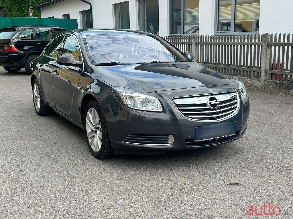 2012' Opel Insignia photo #2