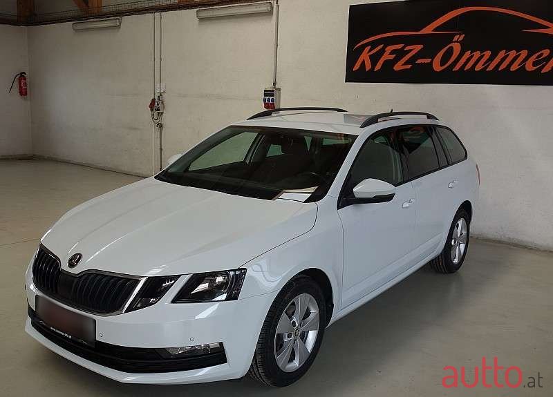 2019' Skoda Octavia photo #2