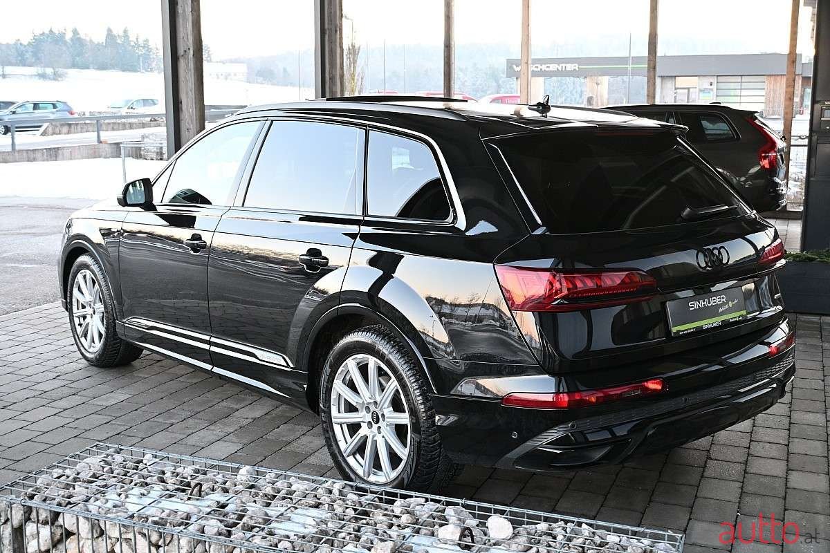 2023' Audi Q7 photo #3