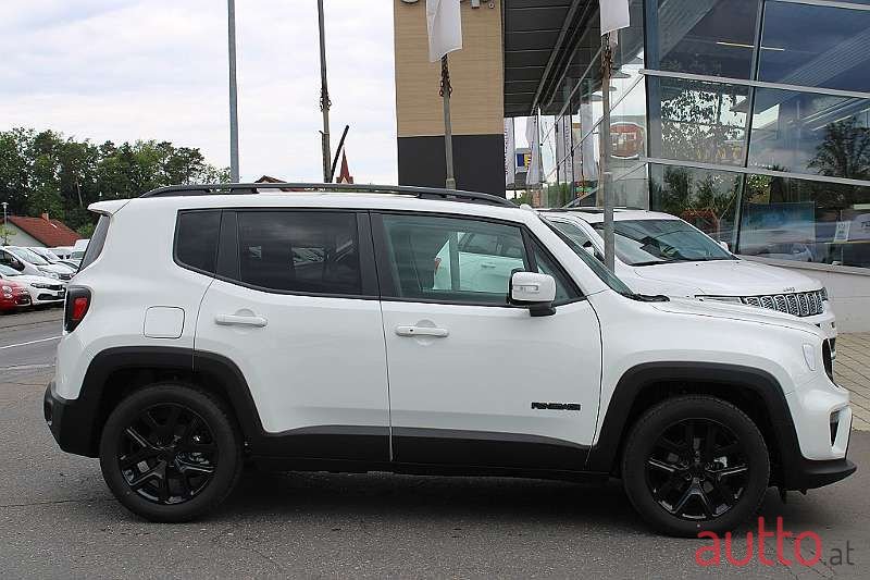 2021' Jeep Renegade photo #4