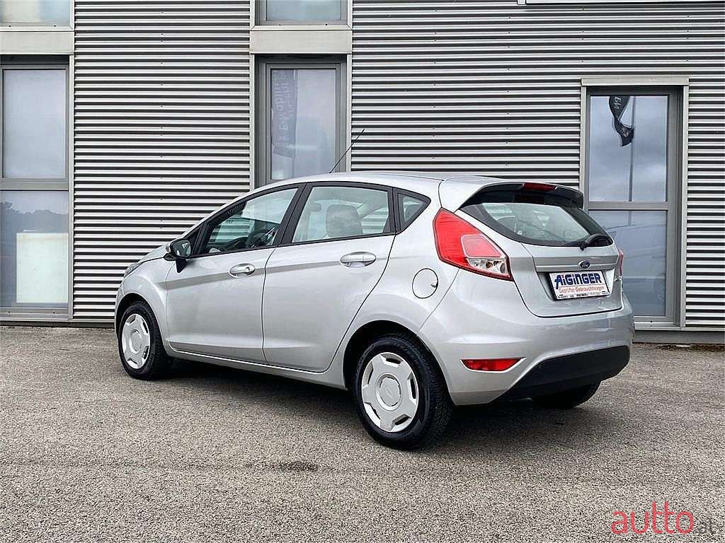 2015' Ford Fiesta photo #3