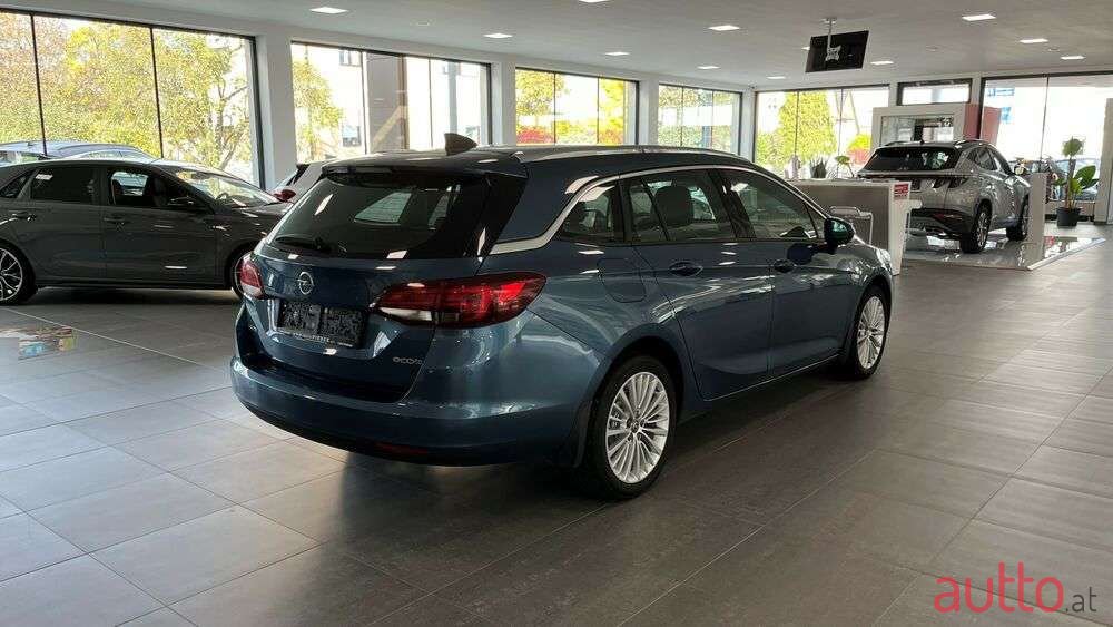 2016' Opel Astra photo #4