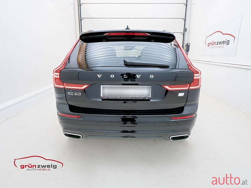 2020' Volvo XC60 photo #5