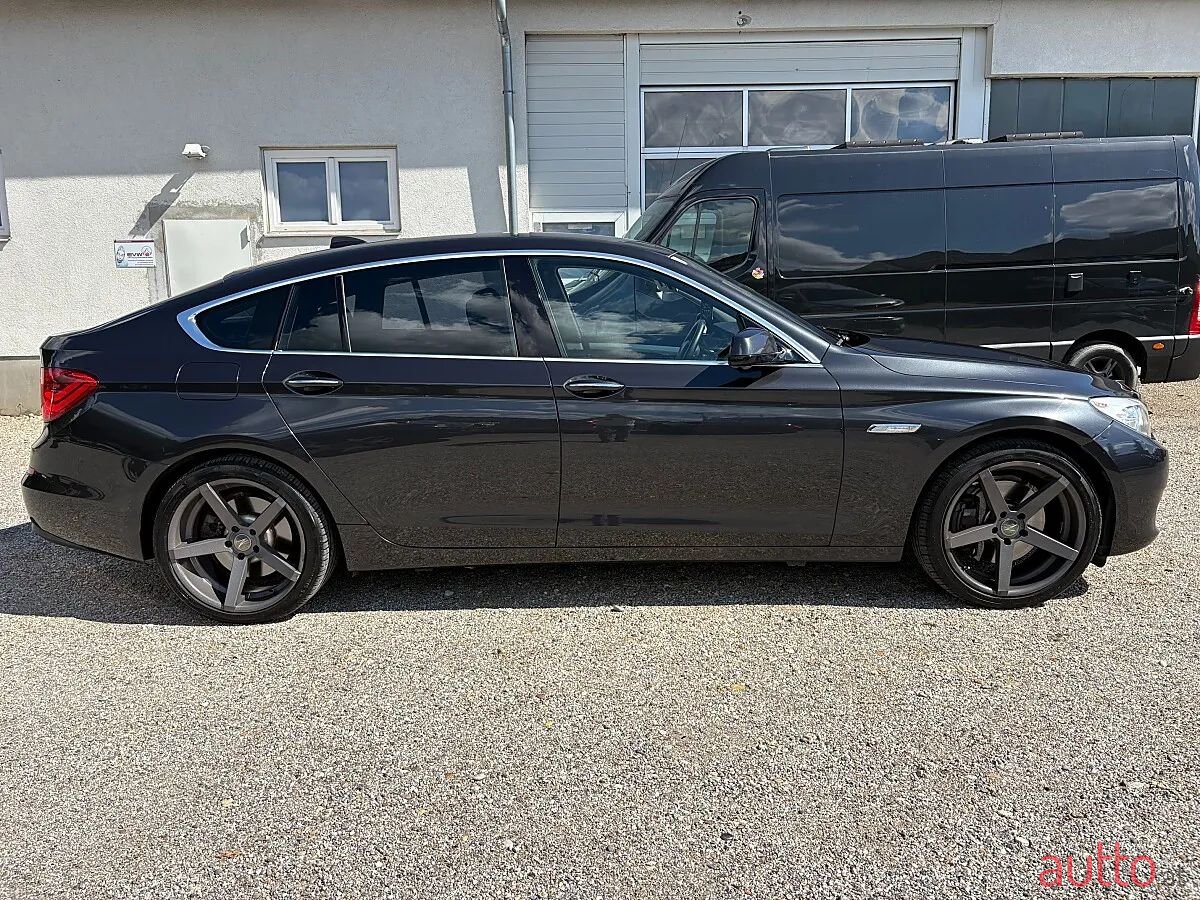 2013' BMW 5Er-Reihe photo #5